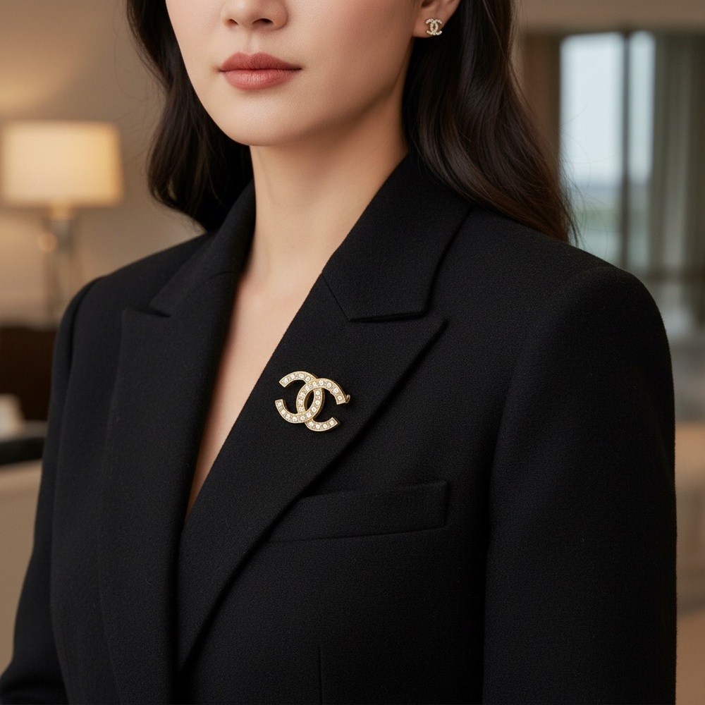 CHANEL CC Logo Rhinestone Brooch - Picture 11 of 11